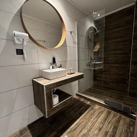 Oasis Apartment