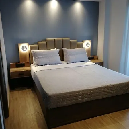 Apartment Oasis *